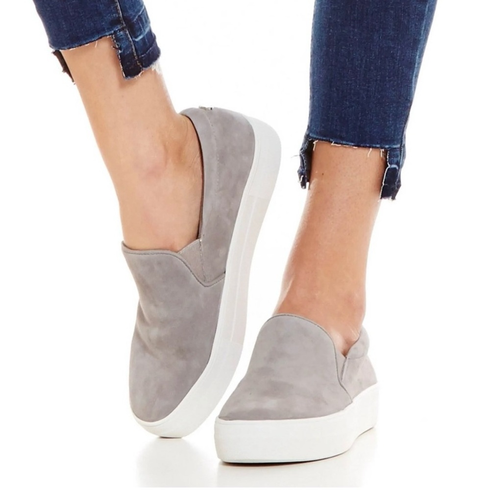 Steve Madden Womenās Gray Suede Leather Gills Slip On Boat Shoes Sneakers Sz 9